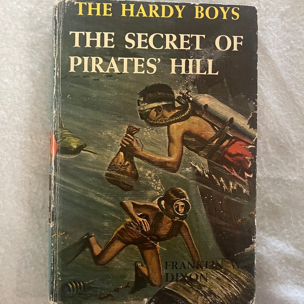 Hardy Boys- The Secret of the Pirates Hill